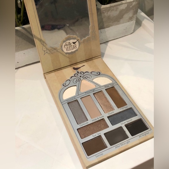 Pretty Vulgar Nightingale Eyeshadow Palette - Picture 8 of 8